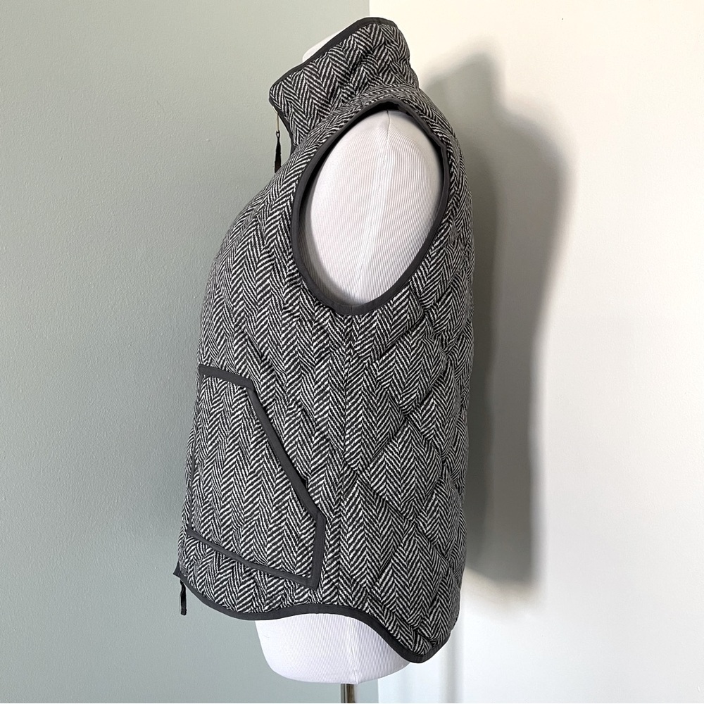J. Crew Excursion Quilted Herringbone Down Vest Zip Up Gray & White Size S - Picture 6 of 11